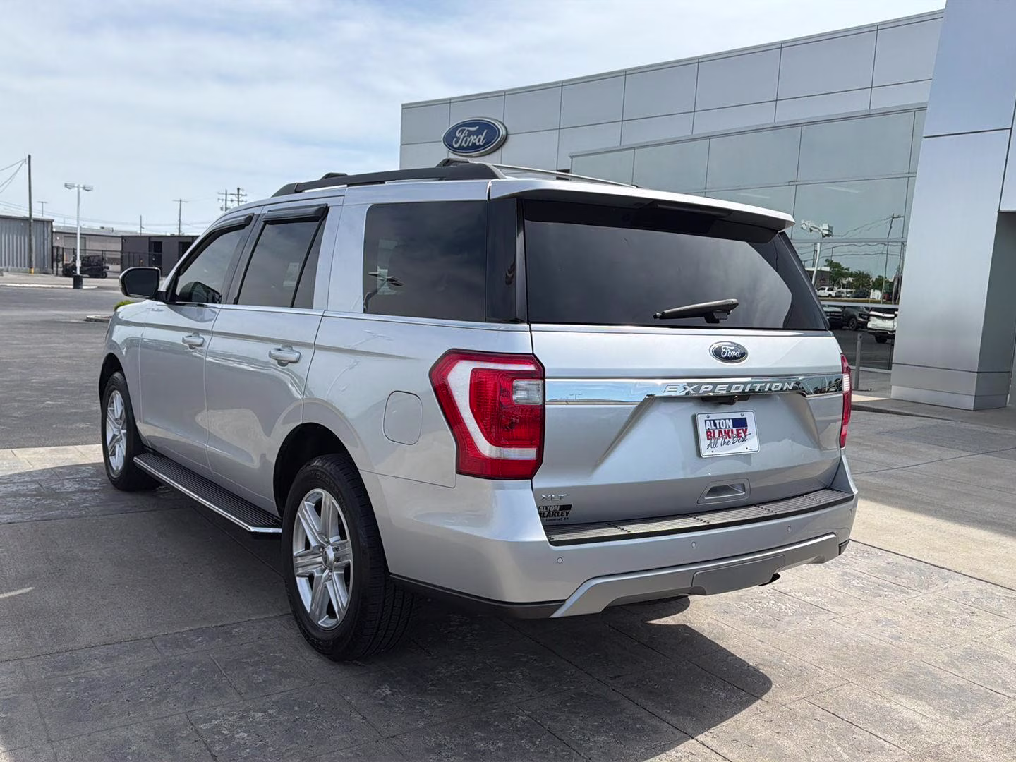 2019 Ingot Silver Ford Expedition XLT 4X4 SUV