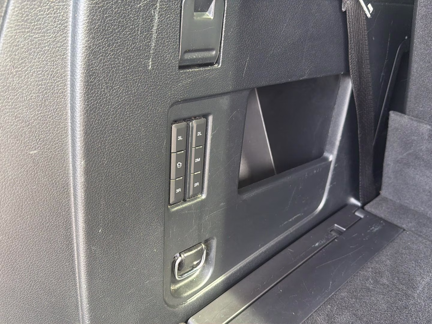 2019 Ingot Silver Ford Expedition XLT 4X4 SUV