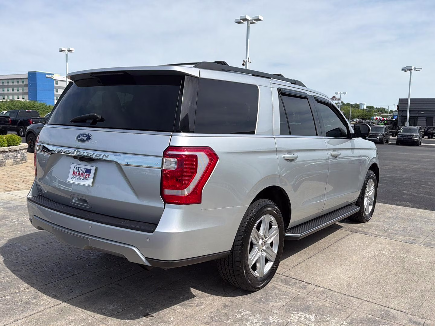 2019 Ingot Silver Ford Expedition XLT 4X4 SUV