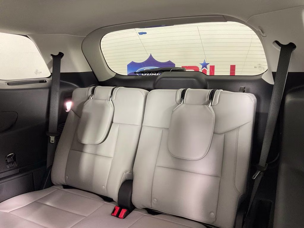 2026 White Metallic Ford Explorer Active RWD SUV
