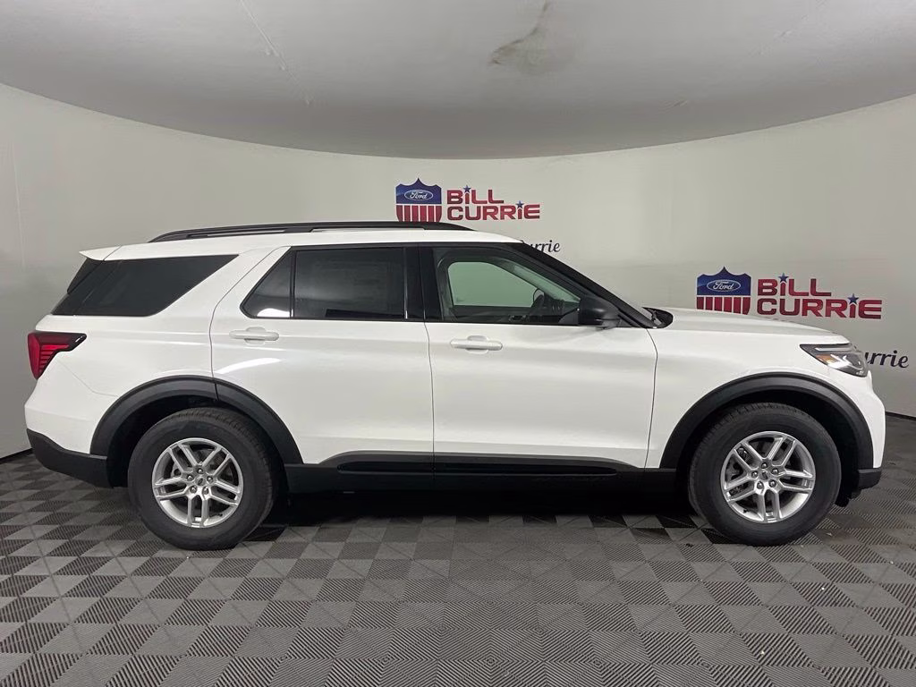 2026 White Metallic Ford Explorer Active RWD SUV