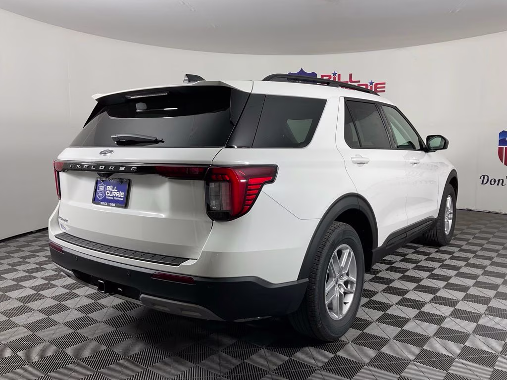 2026 White Metallic Ford Explorer Active RWD SUV