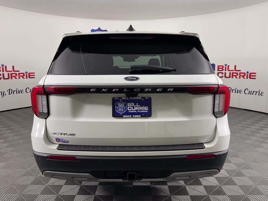 2026 White Metallic Ford Explorer Active RWD SUV