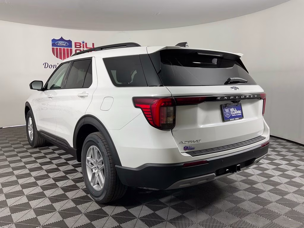 2026 White Metallic Ford Explorer Active RWD SUV