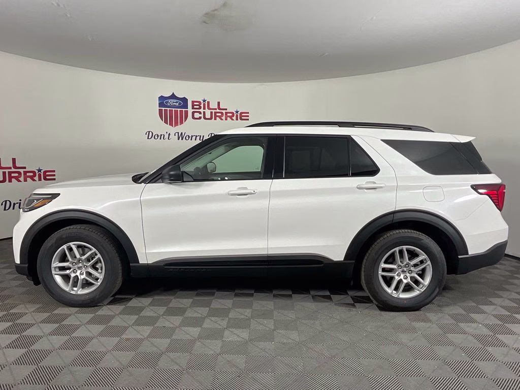 2026 White Metallic Ford Explorer Active RWD SUV