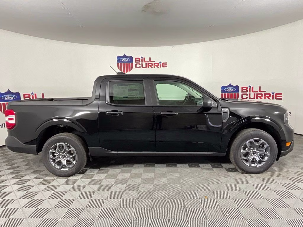 2026 Shadow Black Ford Maverick XLT FWD Truck