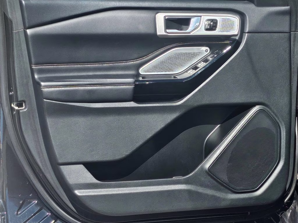 2023 Agate Black Metallic Ford Explorer ST 4X4 SUV