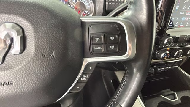 2022 Diamond Black Crystal Pearlcoat Ram 3500 Laramie 4X4 Truck