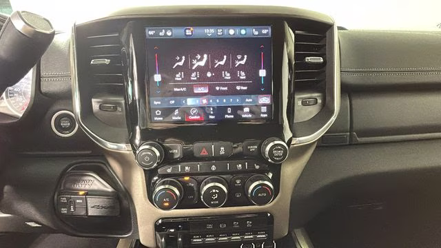 2022 Diamond Black Crystal Pearlcoat Ram 3500 Laramie 4X4 Truck