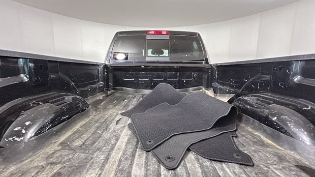 2022 Diamond Black Crystal Pearlcoat Ram 3500 Laramie 4X4 Truck