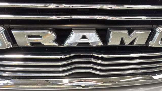 2022 Diamond Black Crystal Pearlcoat Ram 3500 Laramie 4X4 Truck
