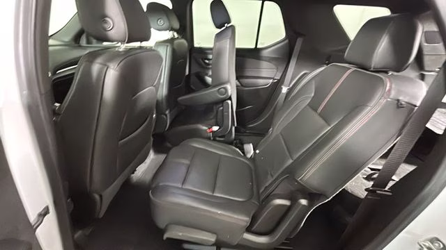 2022 Iridescent Pearl Tricoat Chevrolet Traverse RS AWD SUV