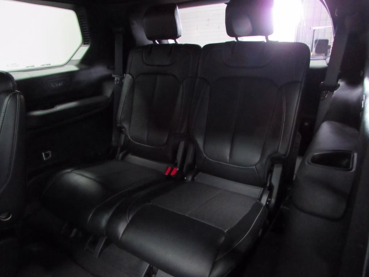2024 Silver Zynith Jeep Grand Cherokee L Limited 4X4 SUV