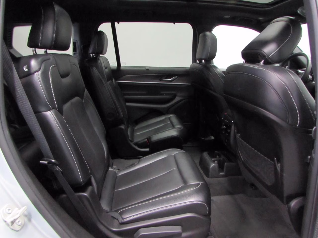 2024 Silver Zynith Jeep Grand Cherokee L Limited 4X4 SUV