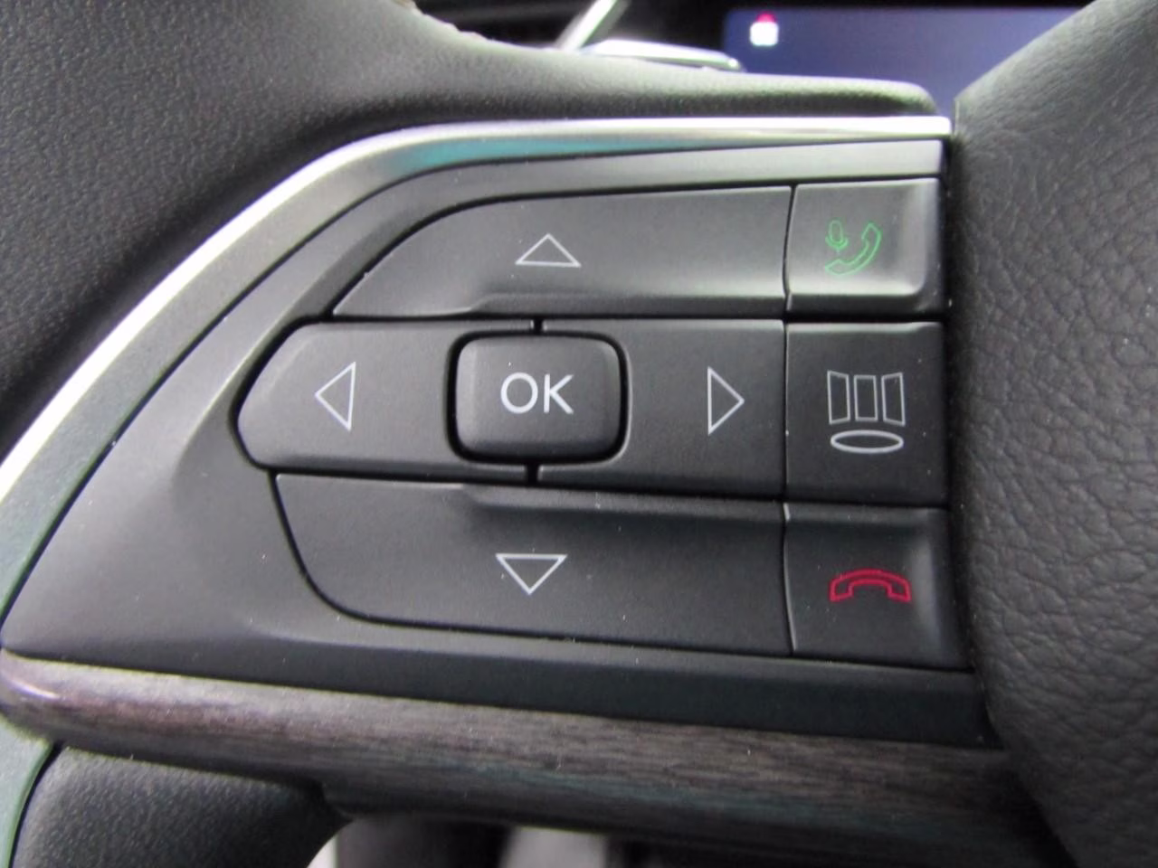 2024 Silver Zynith Jeep Grand Cherokee L Limited 4X4 SUV