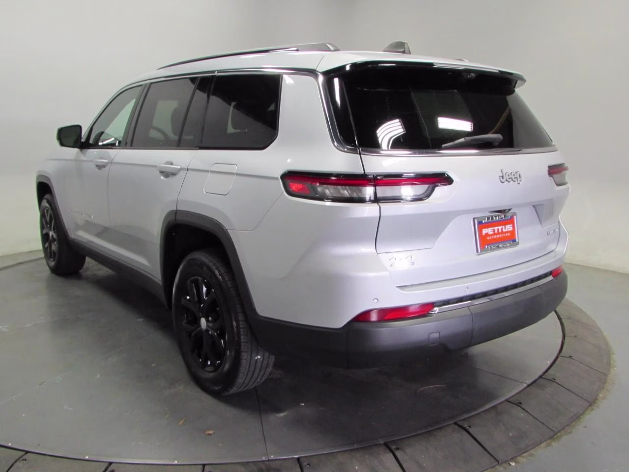 2024 Silver Zynith Jeep Grand Cherokee L Limited 4X4 SUV