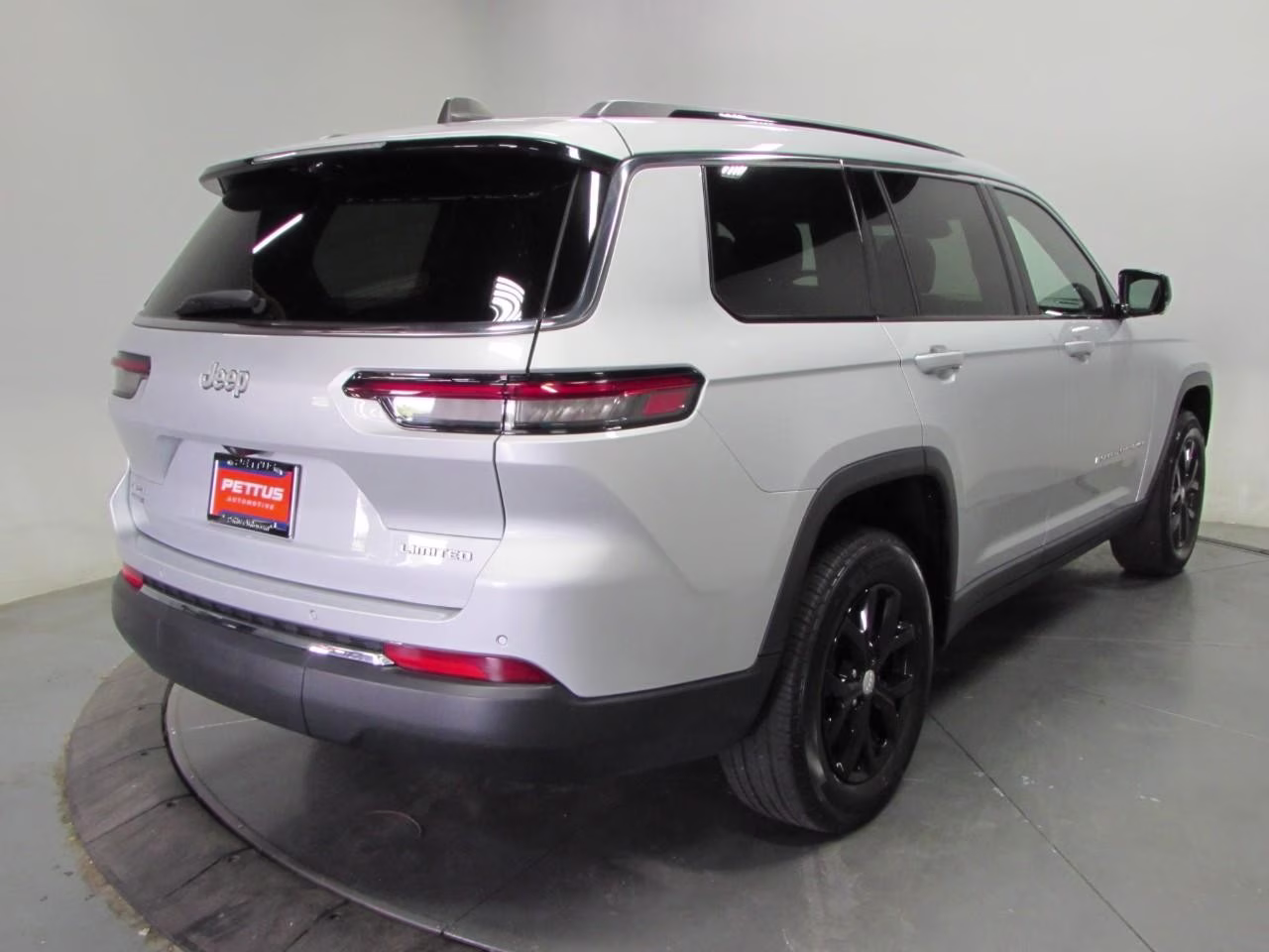 2024 Silver Zynith Jeep Grand Cherokee L Limited 4X4 SUV