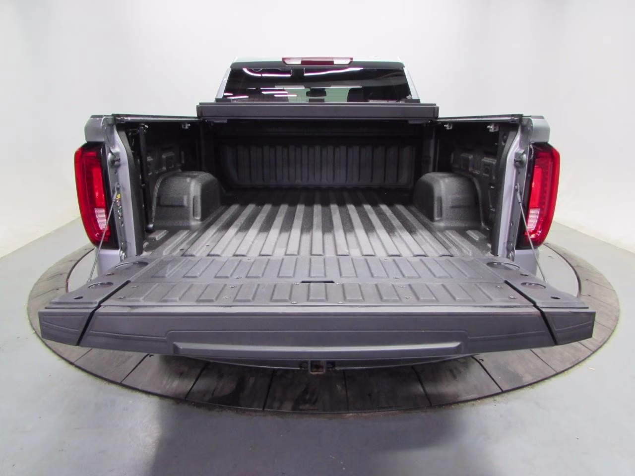 2025 Titanium Rush Metallic GMC Sierra 1500 SLT 4X4 Truck