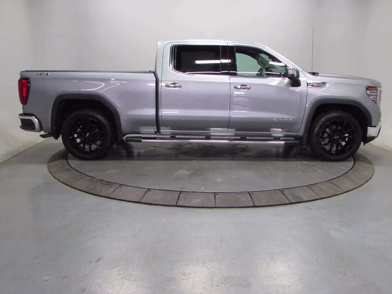 2025 Titanium Rush Metallic GMC Sierra 1500 SLT 4X4 Truck