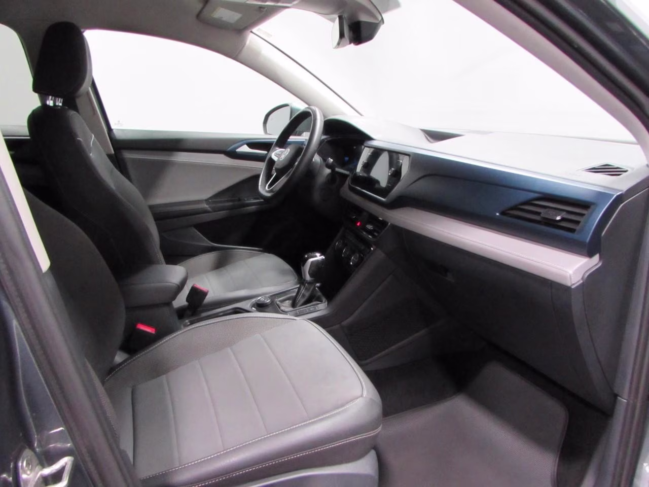 2024 Pure Gray Volkswagen Taos 1.5T SE AWD SUV
