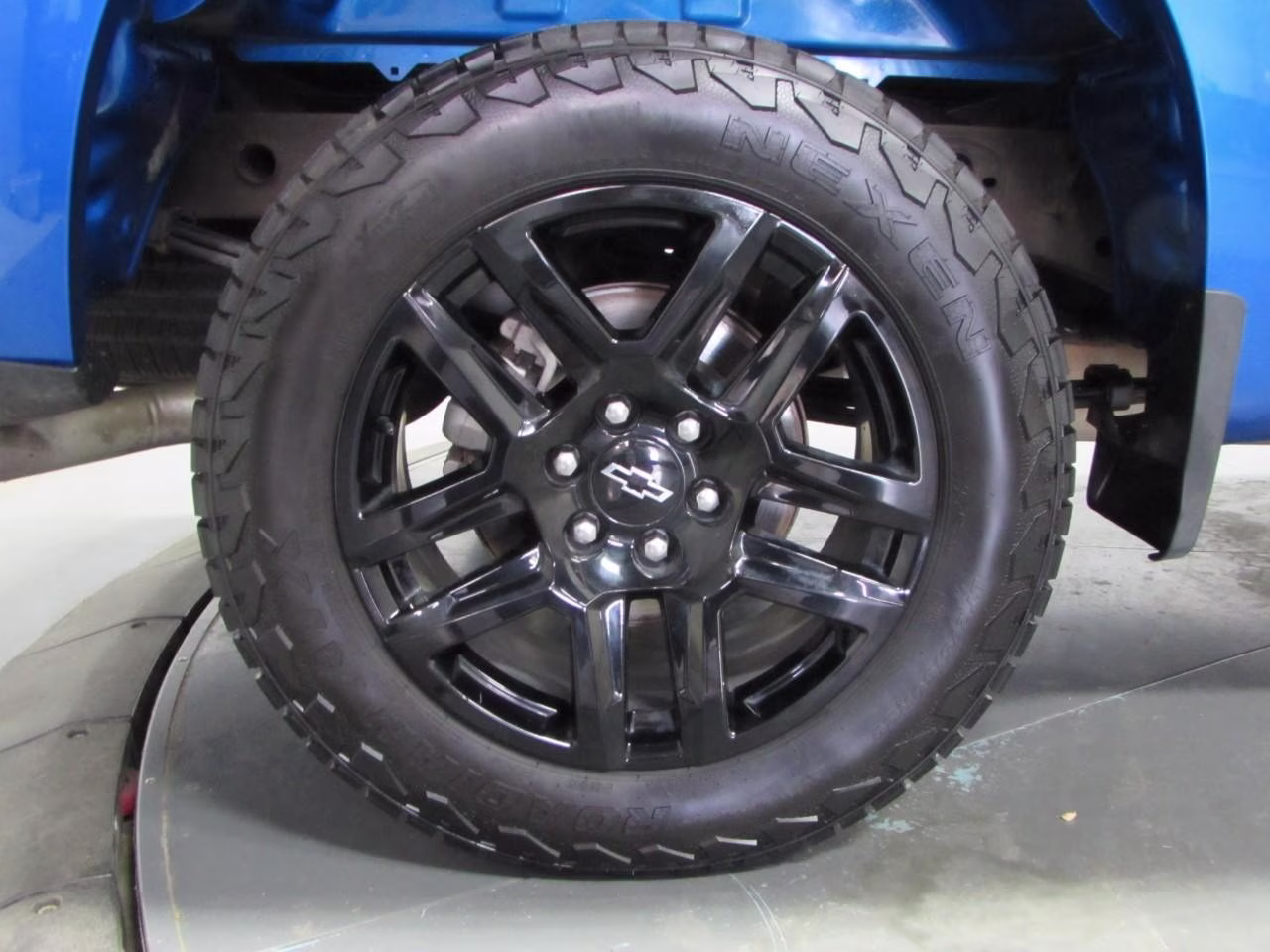 2023 Glacier Blue Metallic Chevrolet Silverado 1500 Custom 4X4 Truck