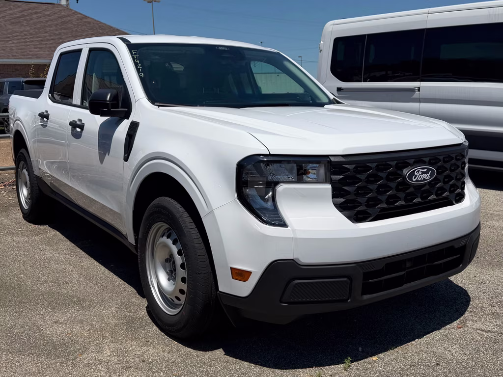 2026 Oxford White Ford Maverick XL FWD Truck
