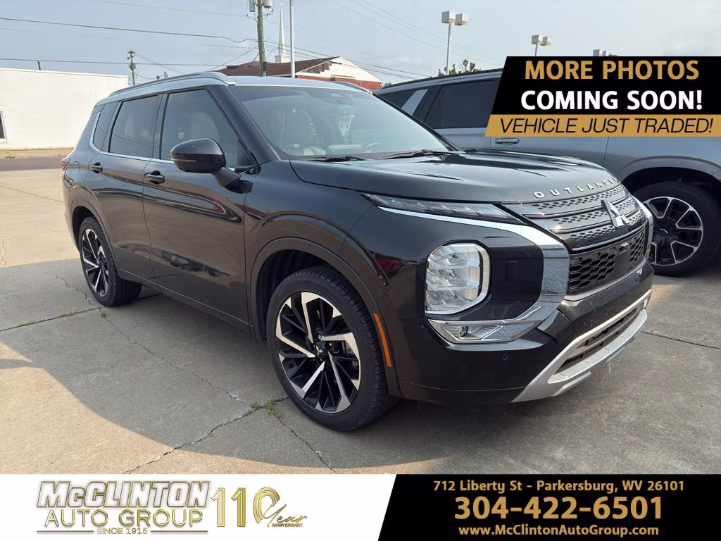 2024 Black Diamond/Alloy Silver Roof Mitsubishi Outlander SEL Platinum Edition AWD SUV