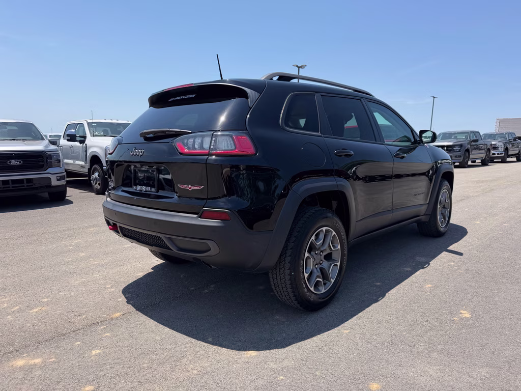 2021 Diamond Black Crystal Pearlcoat Jeep Cherokee Trailhawk 4X4 SUV