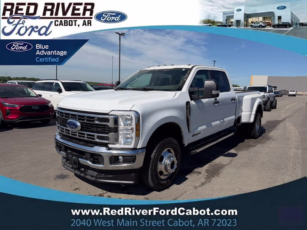 2025 Oxford White Ford Super Duty F-350 DRW XLT 4X4 Truck