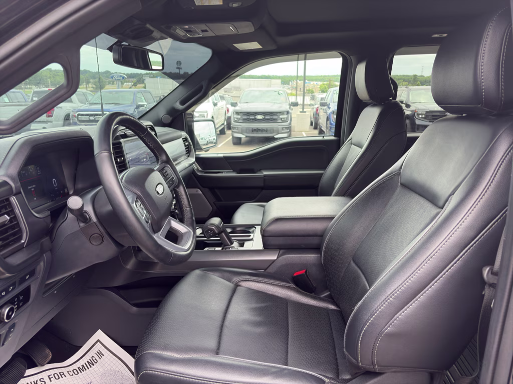 2024 AGATE BLACK METALLIC Ford F-150 LARIAT 4X4 Truck