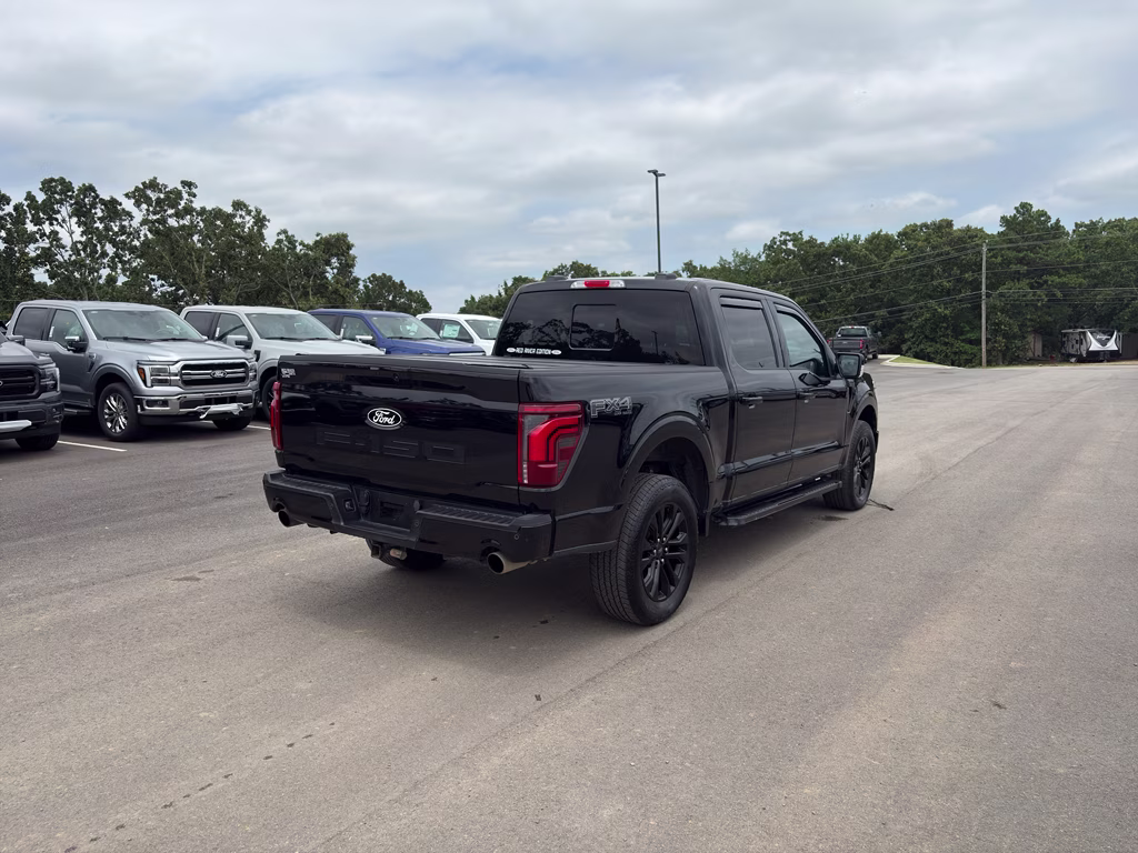 2024 AGATE BLACK METALLIC Ford F-150 LARIAT 4X4 Truck