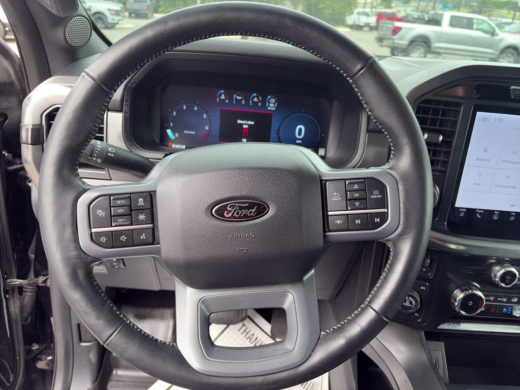 2024 AGATE BLACK METALLIC Ford F-150 LARIAT 4X4 Truck
