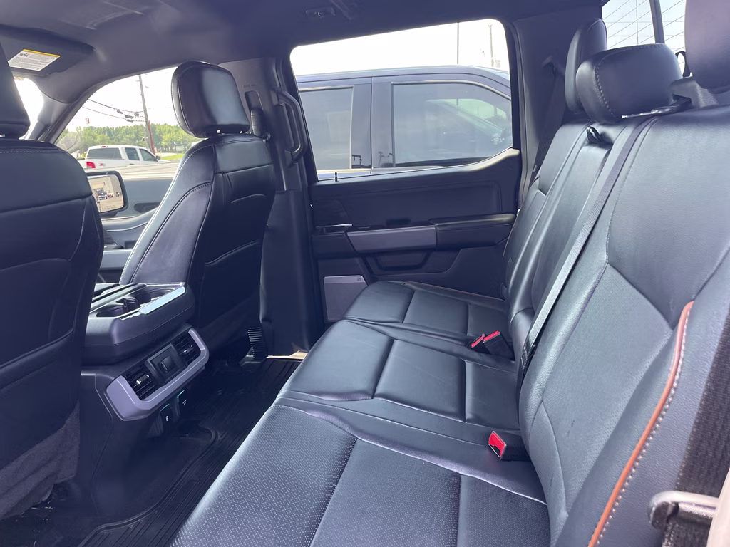 2024 Agate Black Metallic Ford F-150 LARIAT 4X4 Truck