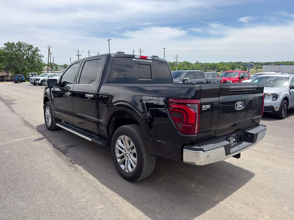 2024 Agate Black Metallic Ford F-150 LARIAT 4X4 Truck