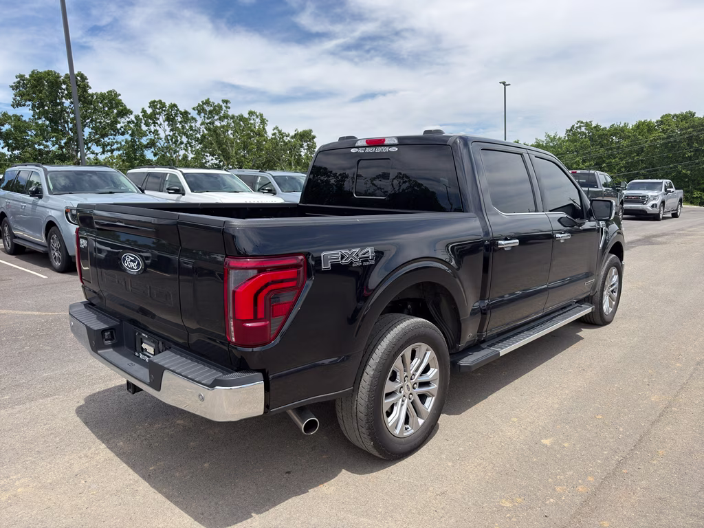 2024 Agate Black Metallic Ford F-150 LARIAT 4X4 Truck