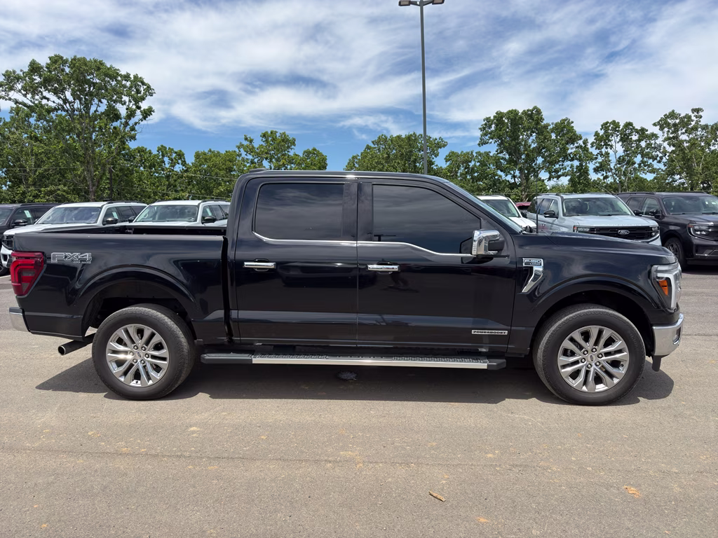 2024 Agate Black Metallic Ford F-150 LARIAT 4X4 Truck