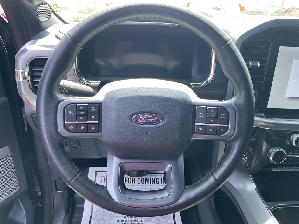 2024 Agate Black Metallic Ford F-150 LARIAT 4X4 Truck