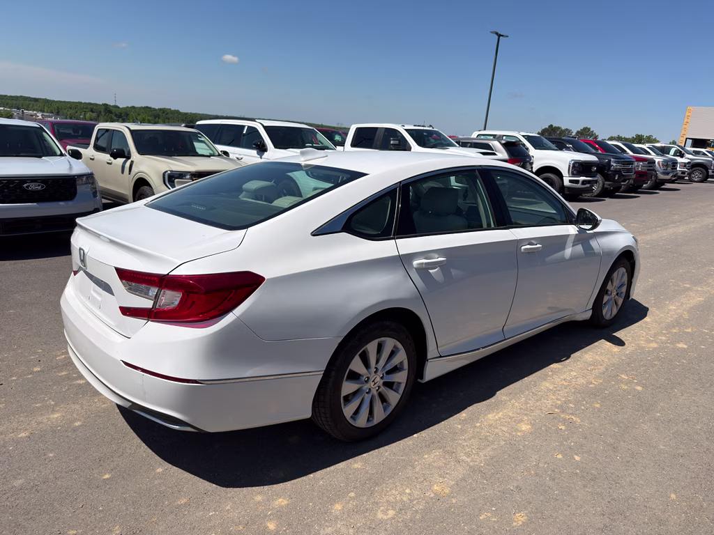 2019 Platinum White Pearl Honda Accord EX-L 1.5T FWD Sedan