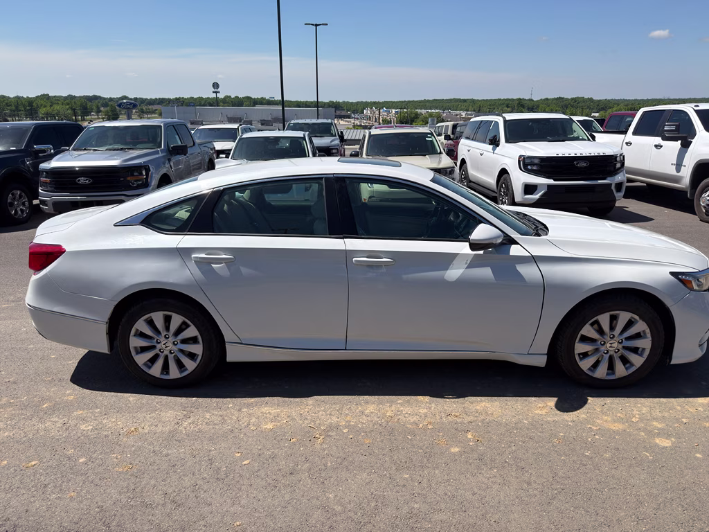 2019 Platinum White Pearl Honda Accord EX-L 1.5T FWD Sedan