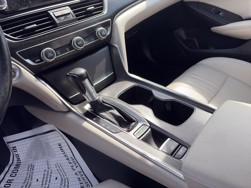 2019 Platinum White Pearl Honda Accord EX-L 1.5T FWD Sedan