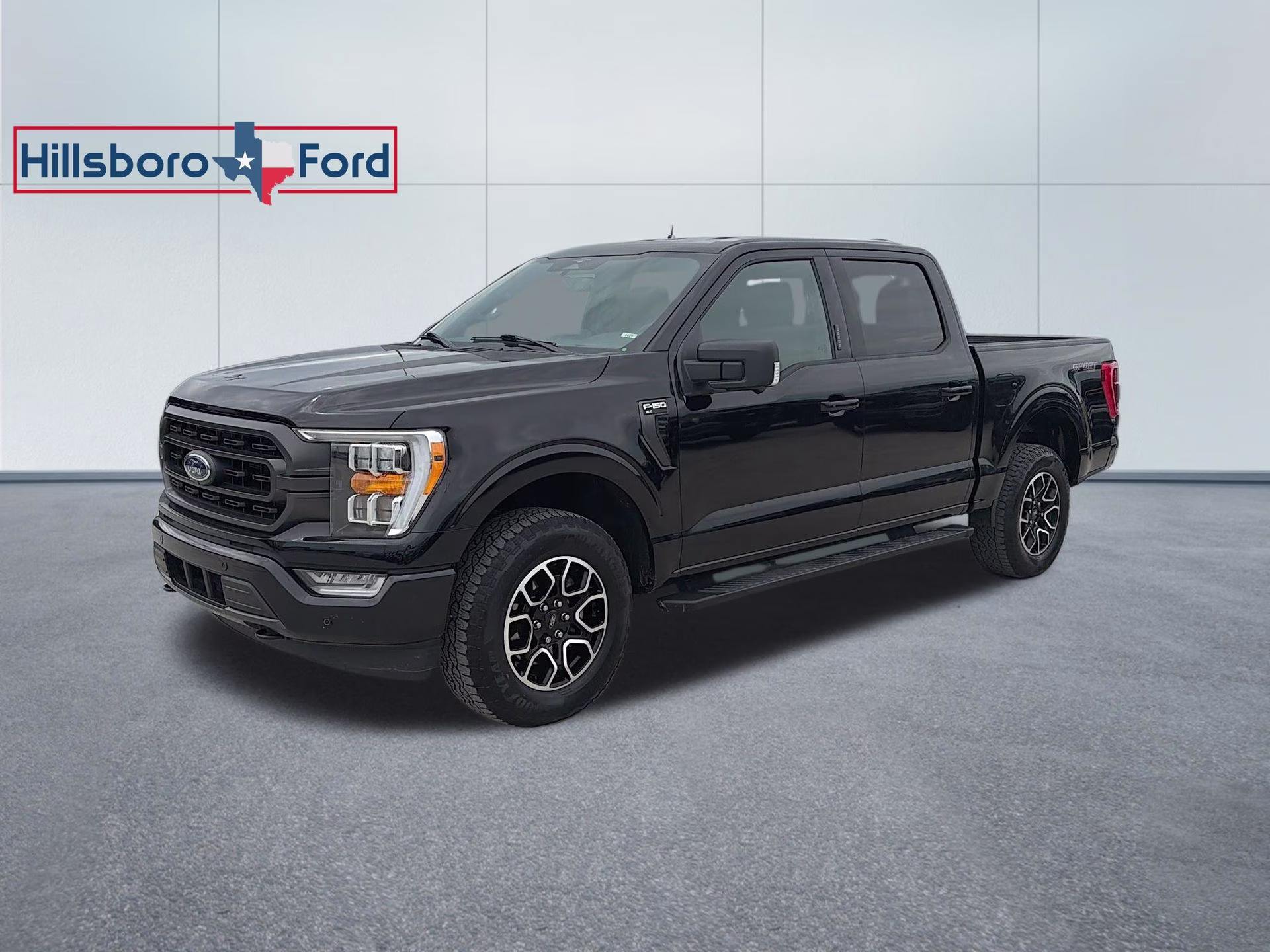 2023 Agate Black Metallic Ford F-150 XLT 4X4 Truck