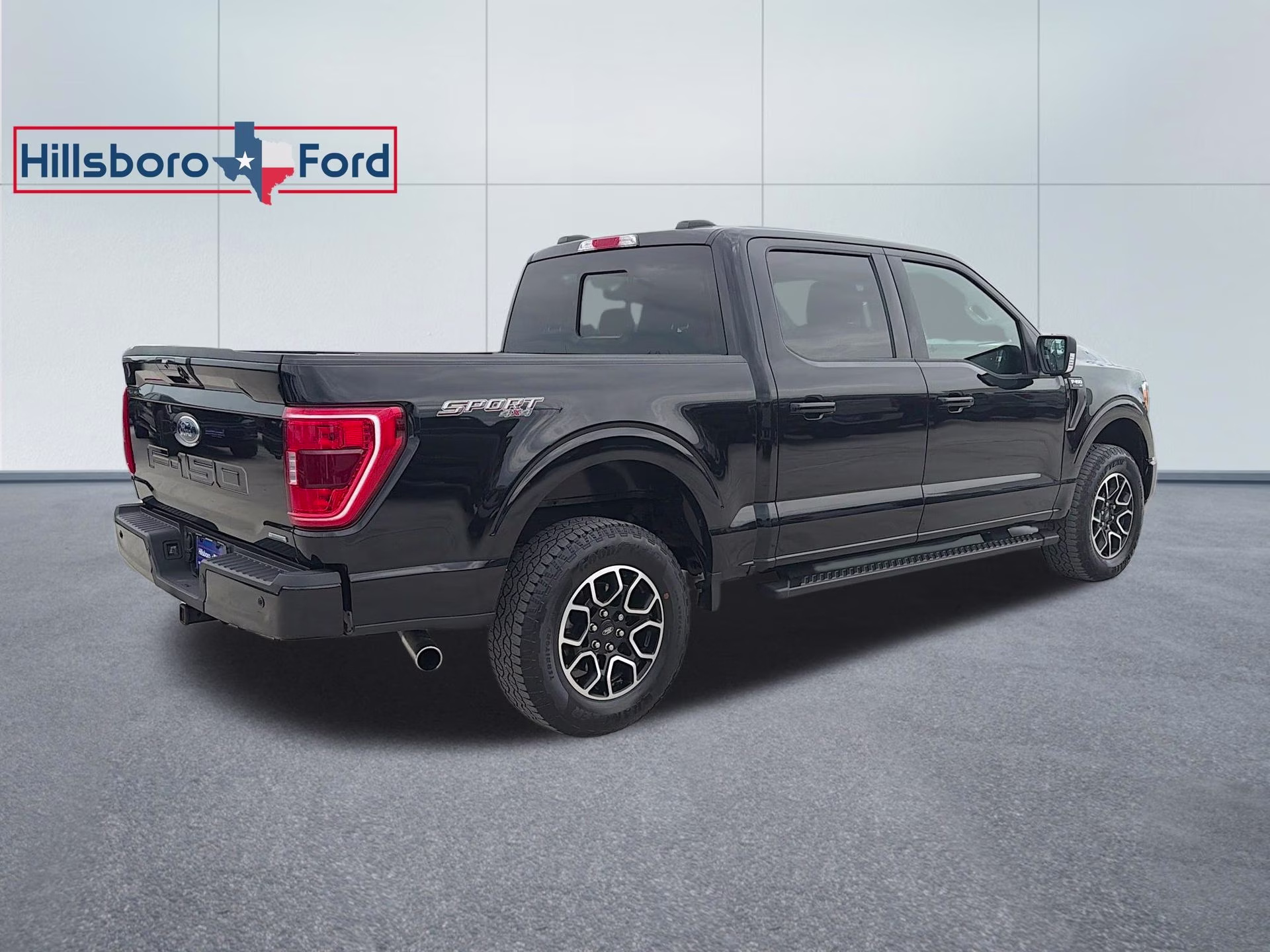 2023 Agate Black Metallic Ford F-150 XLT 4X4 Truck