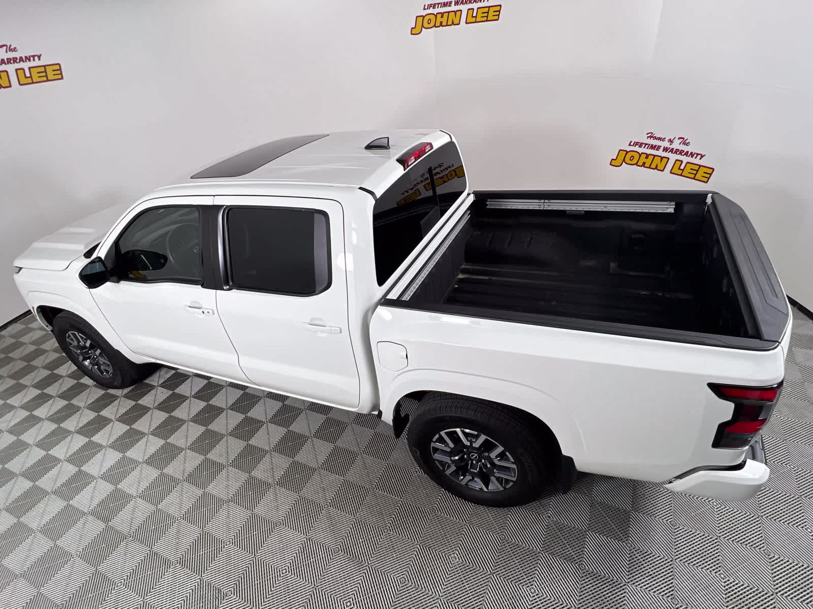 2024 Glacier White Nissan Frontier SL RWD Truck