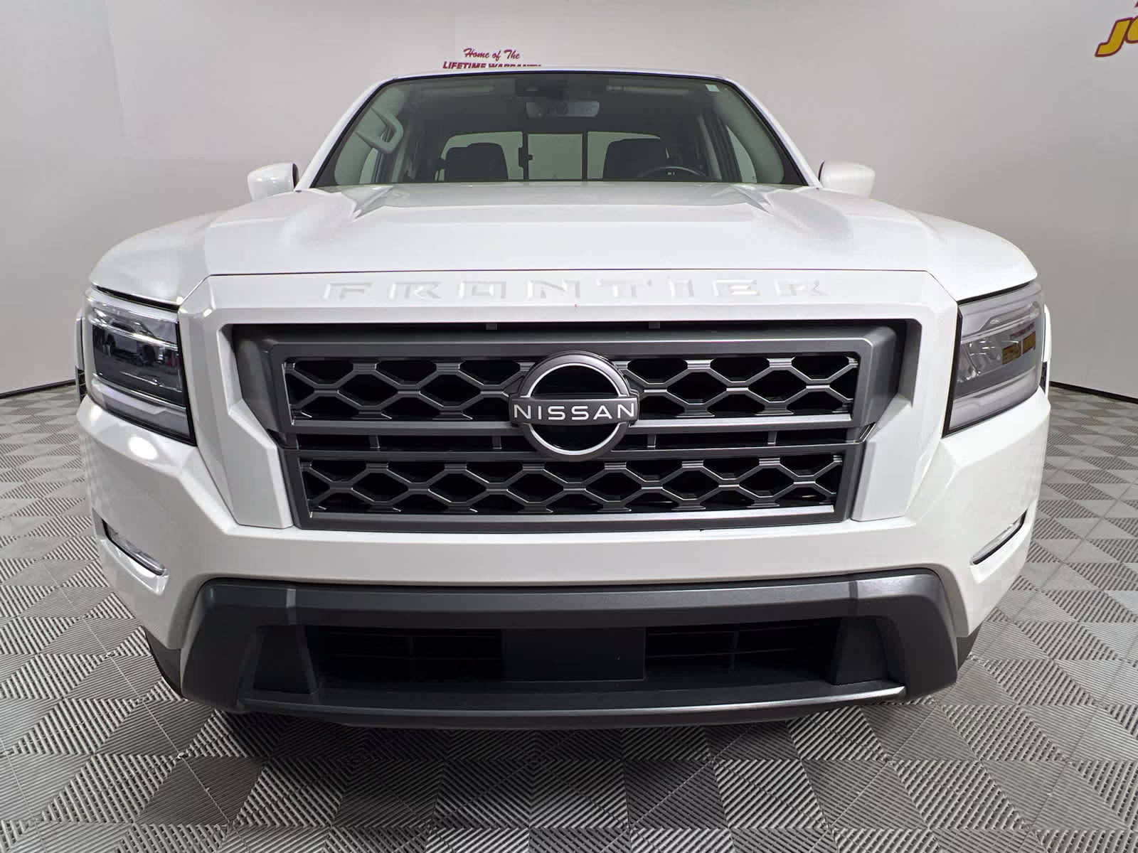2024 Glacier White Nissan Frontier SL RWD Truck