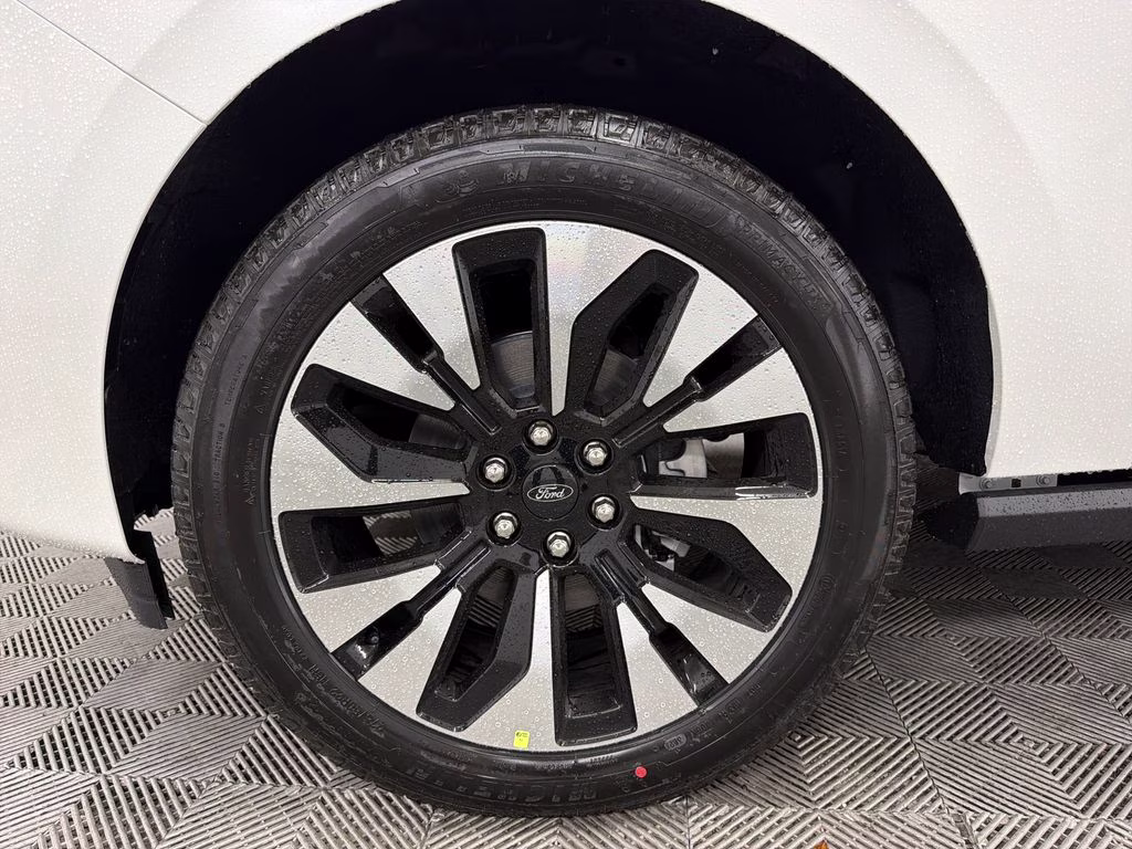 2026 STAR WHITE TRI-COAT Ford Expedition Max Platinum 4X4 SUV