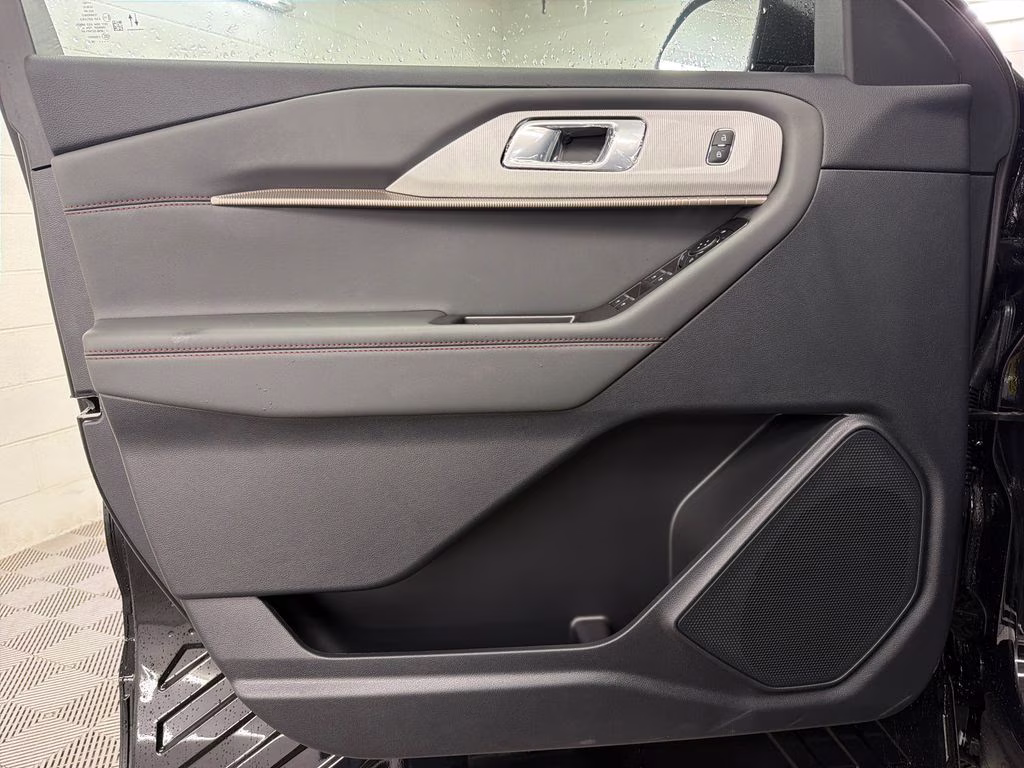 2026 AGATE BLACK Ford Explorer Active RWD SUV