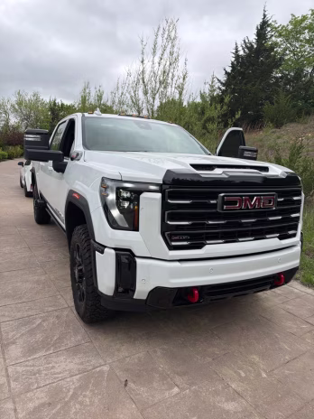 2026 Summit White GMC Sierra 2500HD AT4 4X4 Truck
