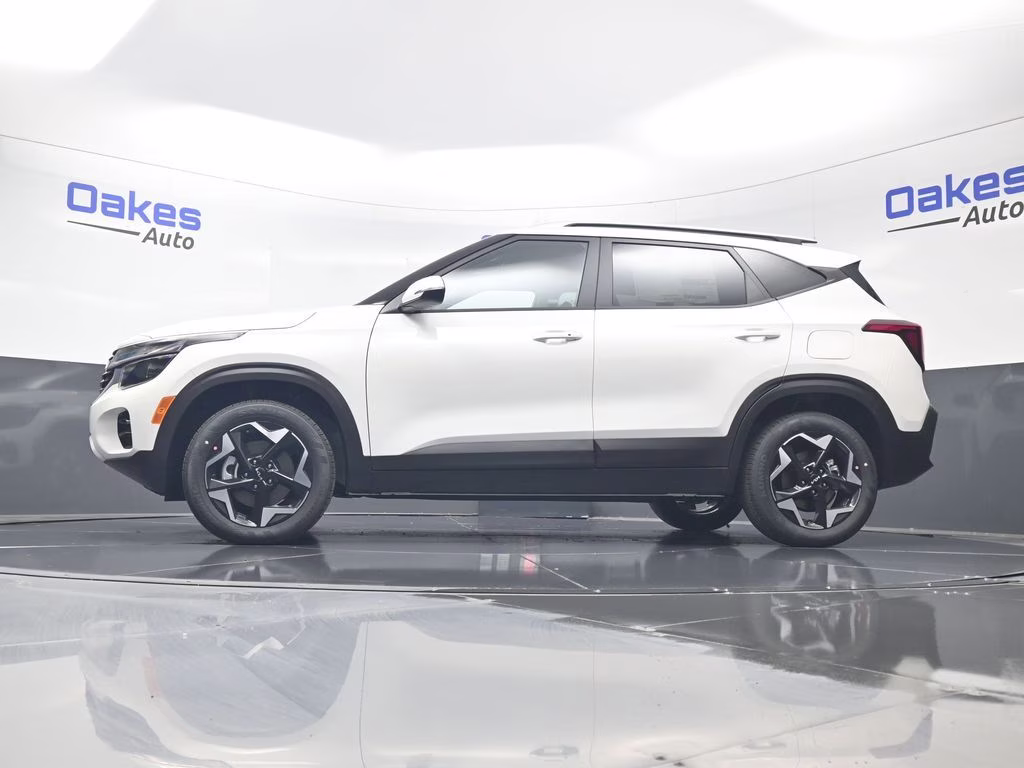 2026 Snow White Pearl Kia Seltos S AWD SUV