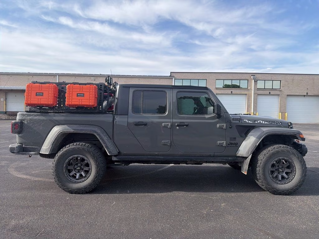 2023 Sting-Gray Clearcoat Jeep Gladiator Freedom 4x4 4X4 Truck