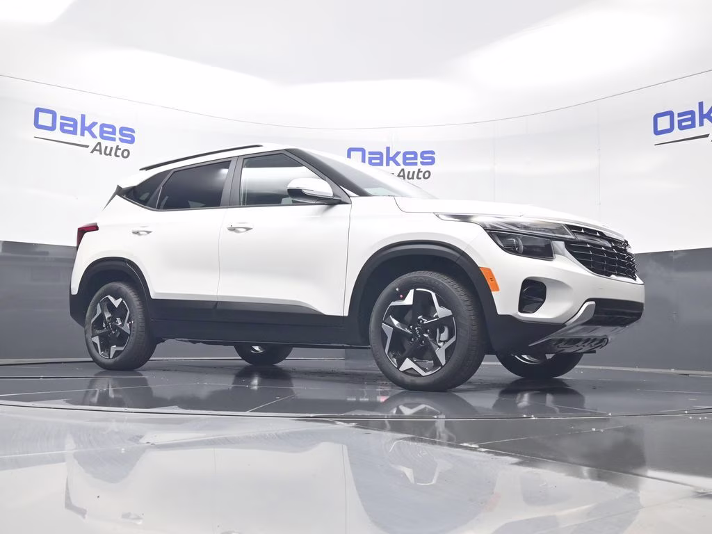 2026 Snow White Pearl Kia Seltos S AWD SUV